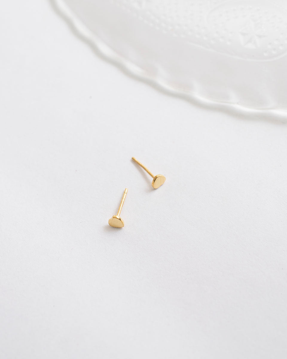 LITTLE HEART STUDS EARRINGS
