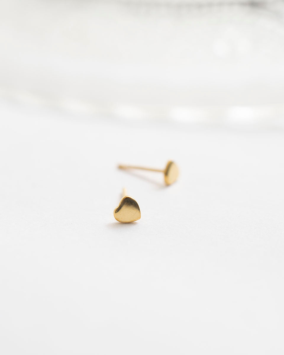 LITTLE HEART STUDS EARRINGS