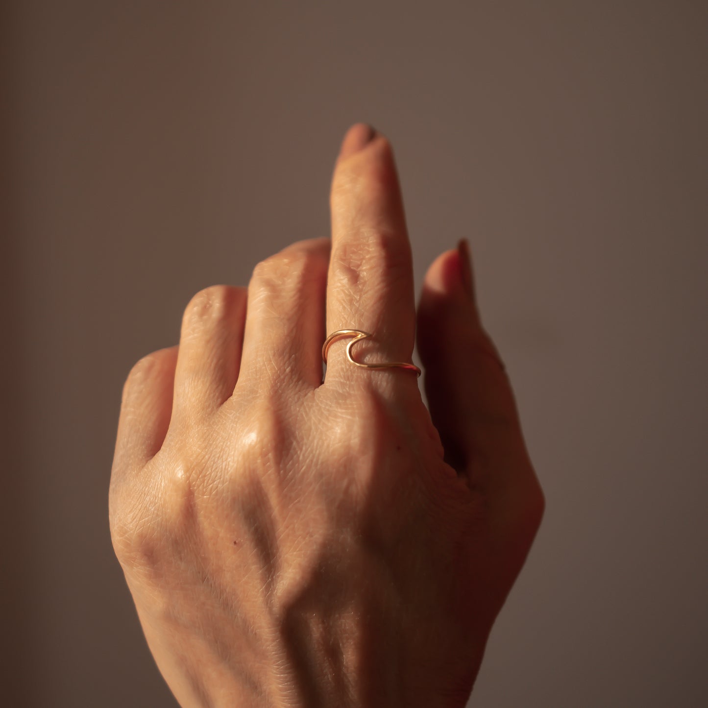 WAVE WIRE 14K GOLD RING