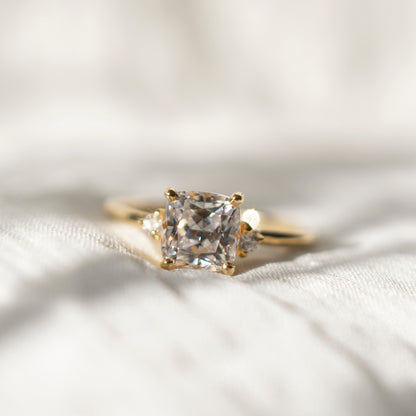 FLORENCE CUSHION SOLITAIRE GOLD RING