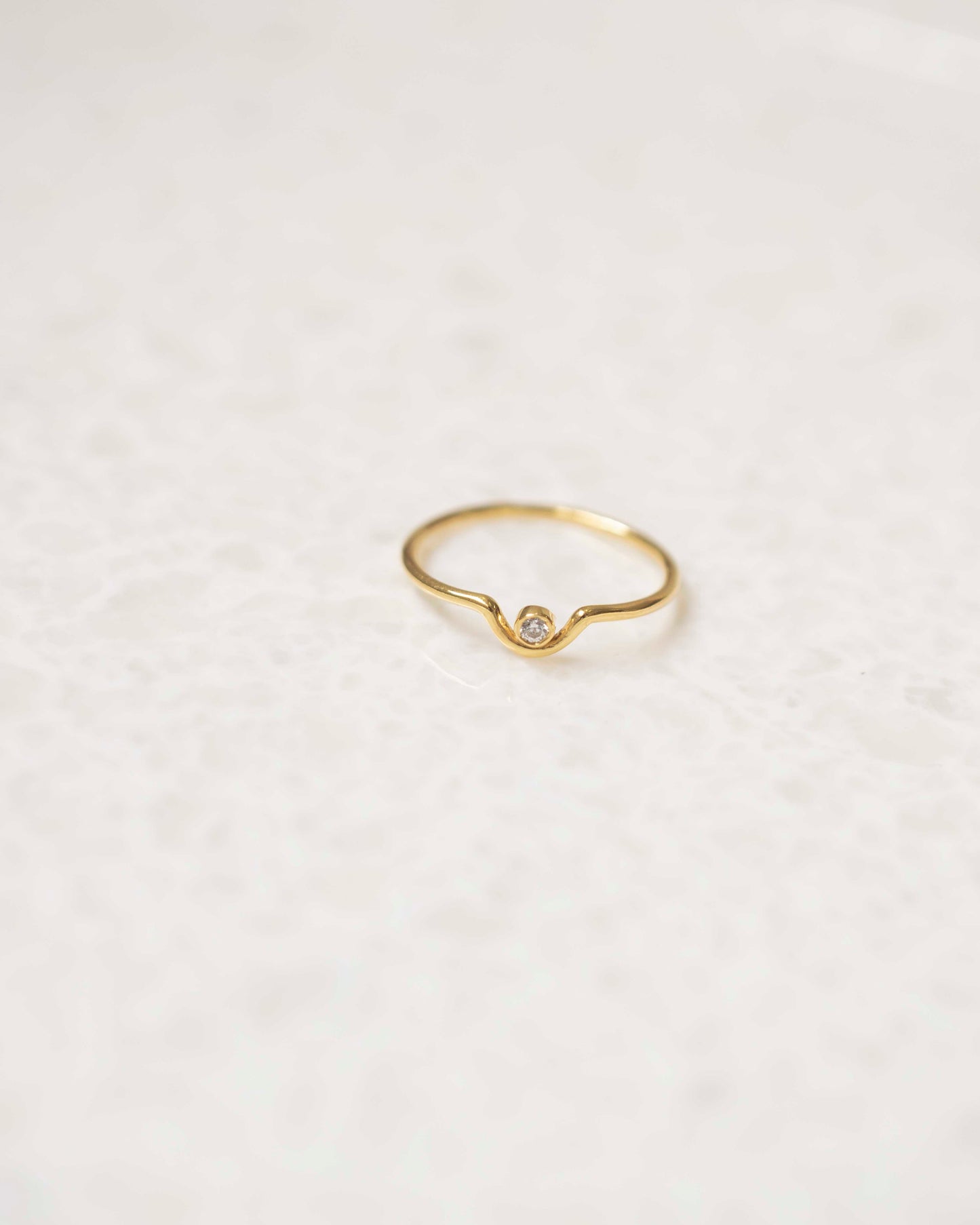 TINY CURVE DIAMOND 14K GOLD RING