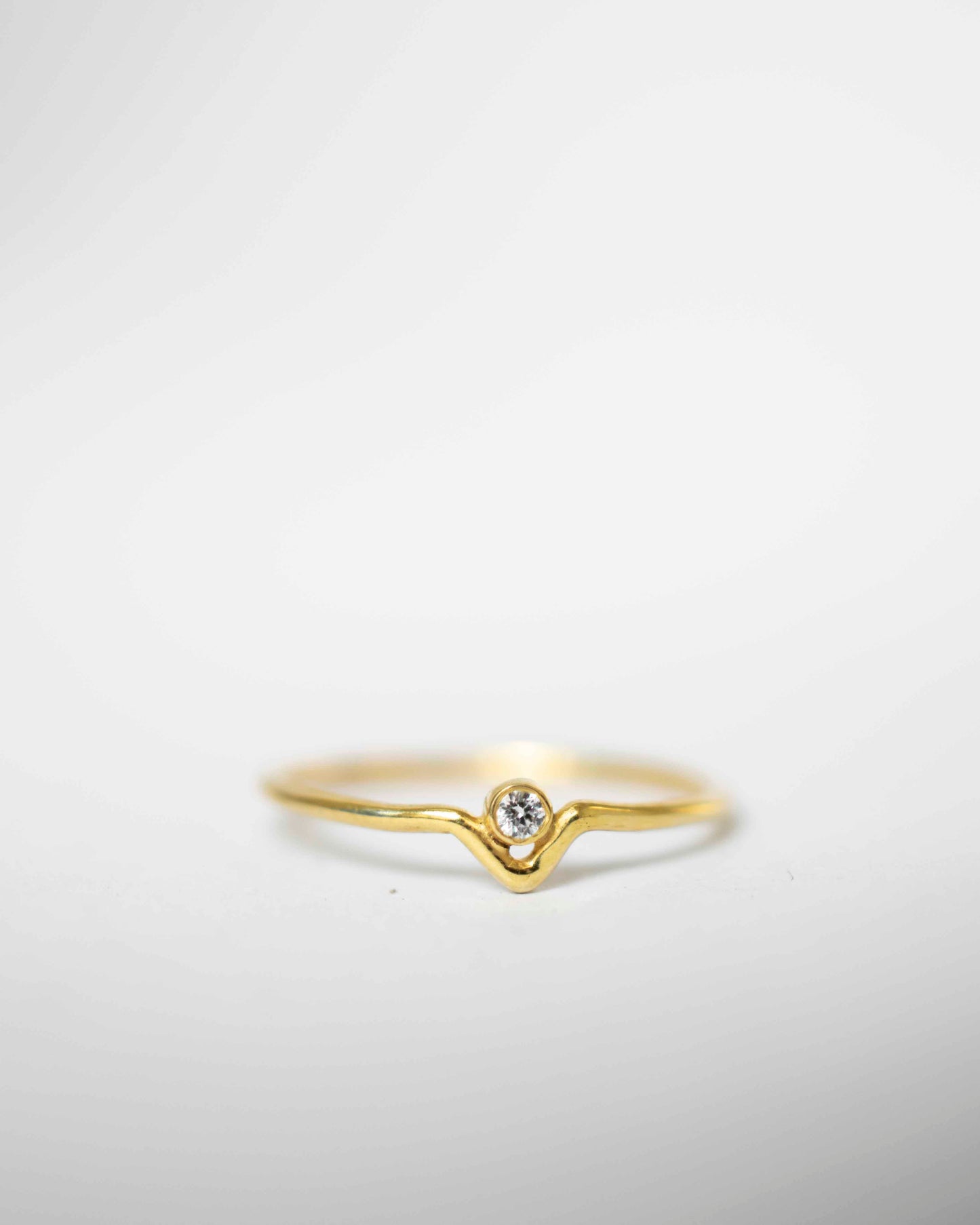 TINY V DIAMOND 14K GOLD RING