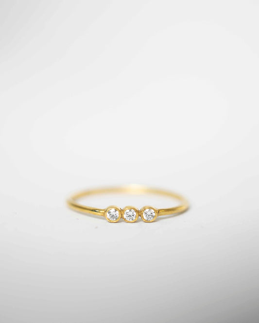 TRIPLE DIAMOND 14K GOLD RING