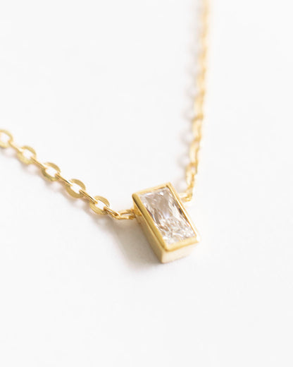 SIMPLE BAGUETTE NECKLACE