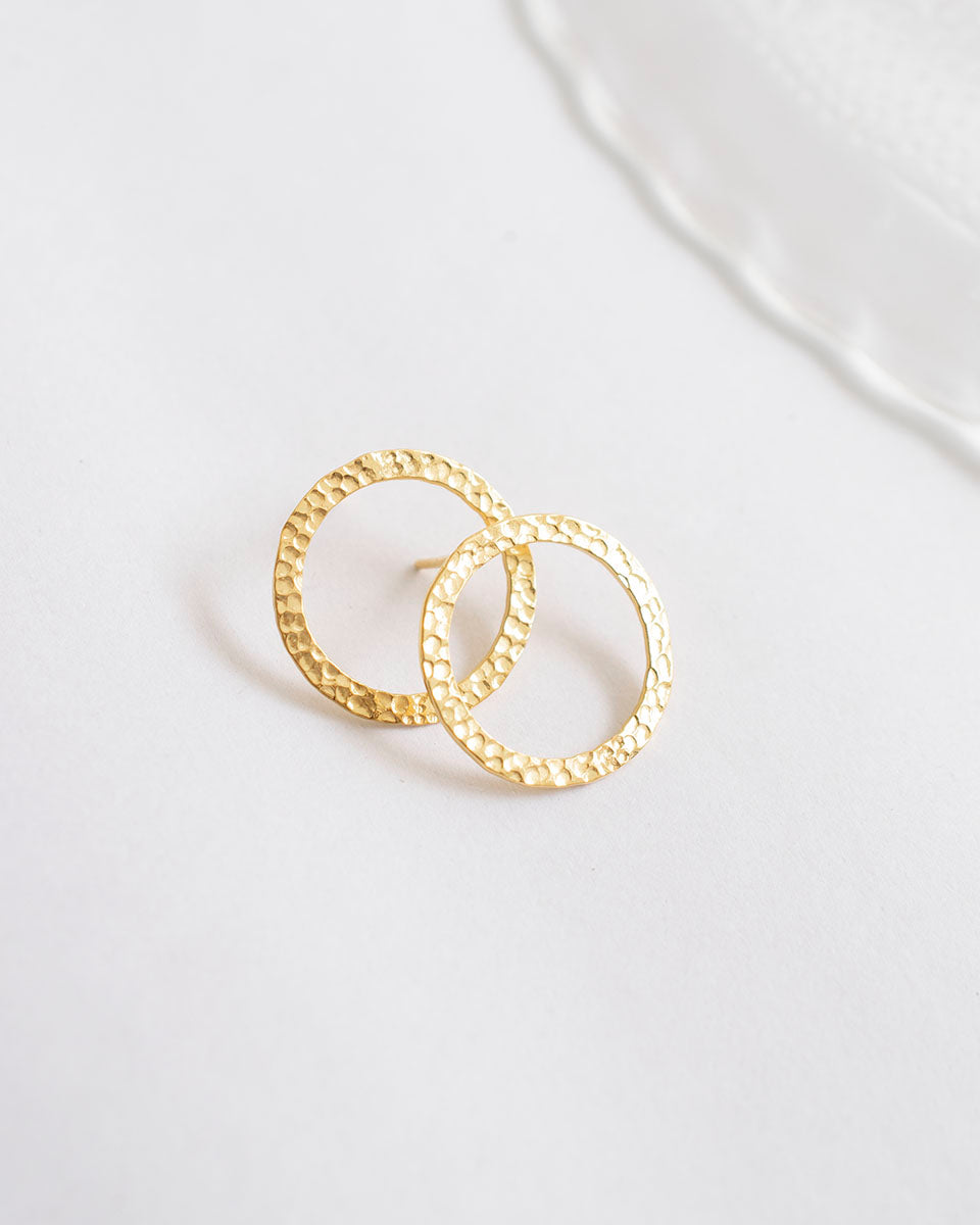 HAMMERED CIRCLE EARRINGS