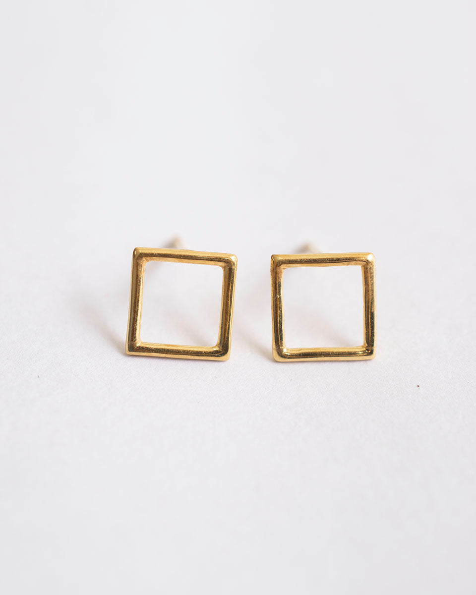 SQUARE WIRE EARRINGS