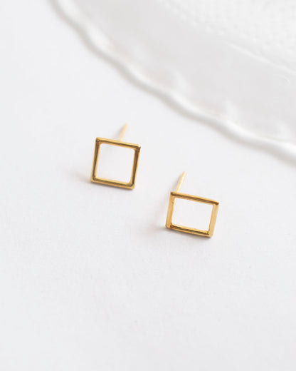 SQUARE WIRE EARRINGS