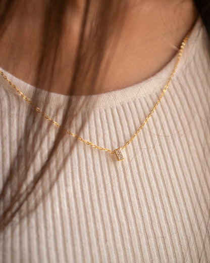 SIMPLE BAGUETTE NECKLACE