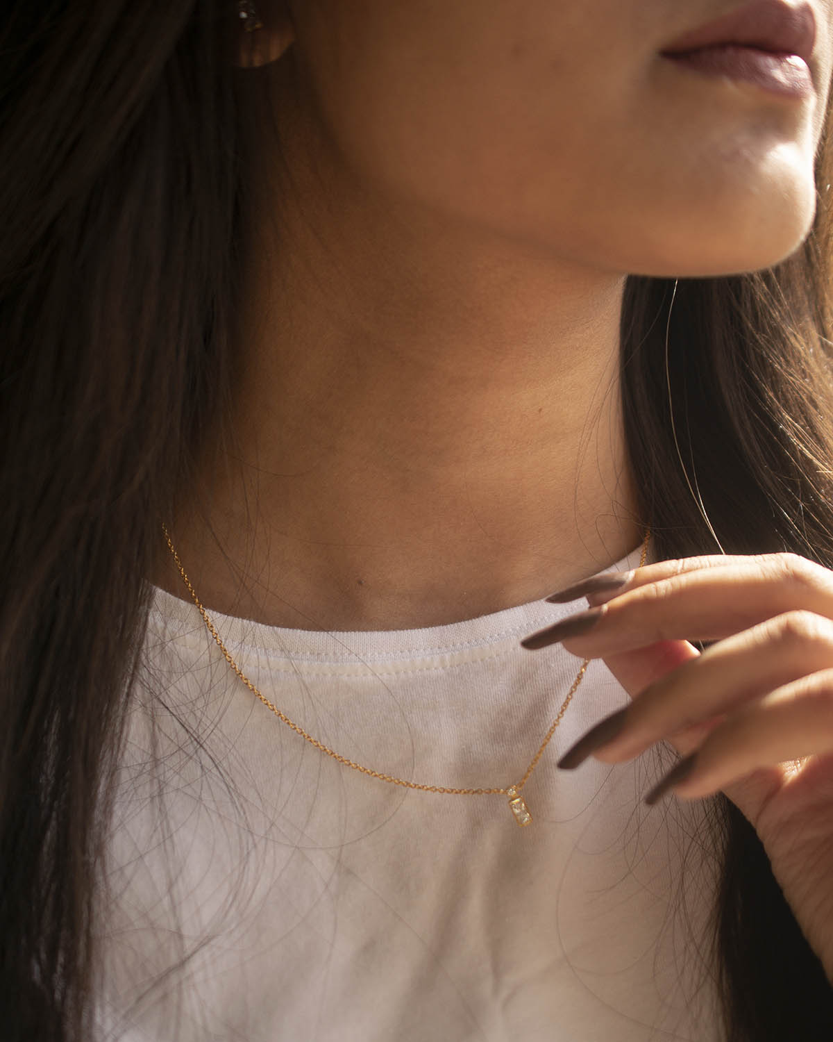 BAGUETTE DOT NECKLACE