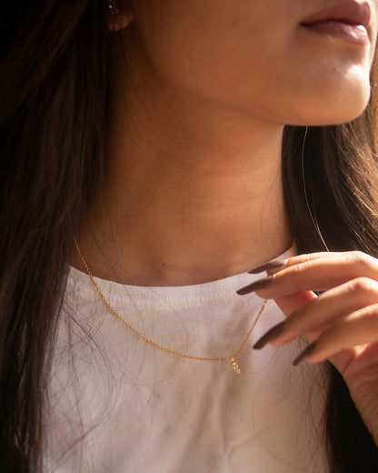 BAGUETTE DOT NECKLACE