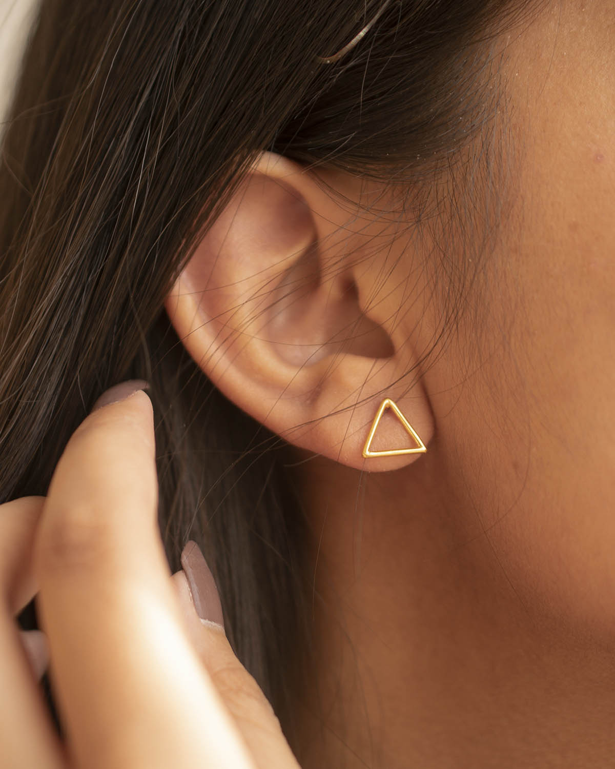 TRIANGLE WIRE EARRINGS