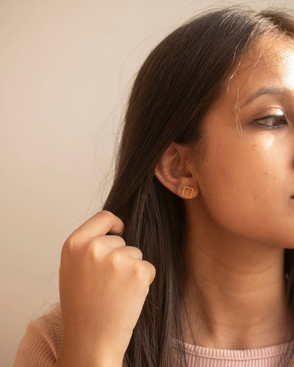 SQUARE WIRE EARRINGS