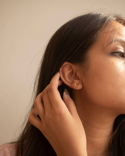 HALF CIRCLE WIRE EARRINGS