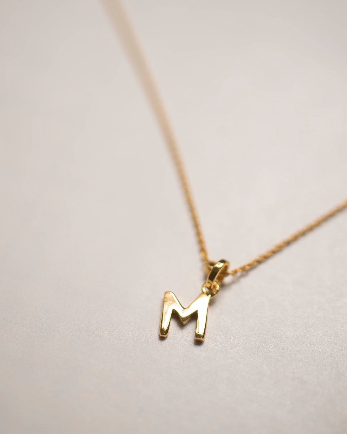 SIMPLE INITIAL CHARM NECKLACE