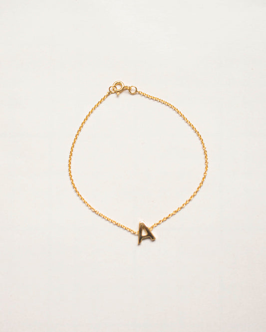 SIMPLE INITIAL CHAIN BRACELET