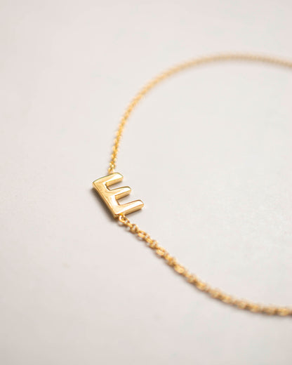 SIMPLE INITIAL CHAIN BRACELET