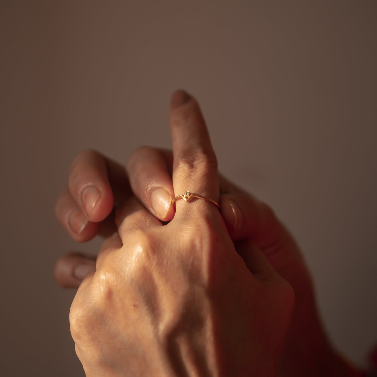 TINY V DIAMOND 14K GOLD RING