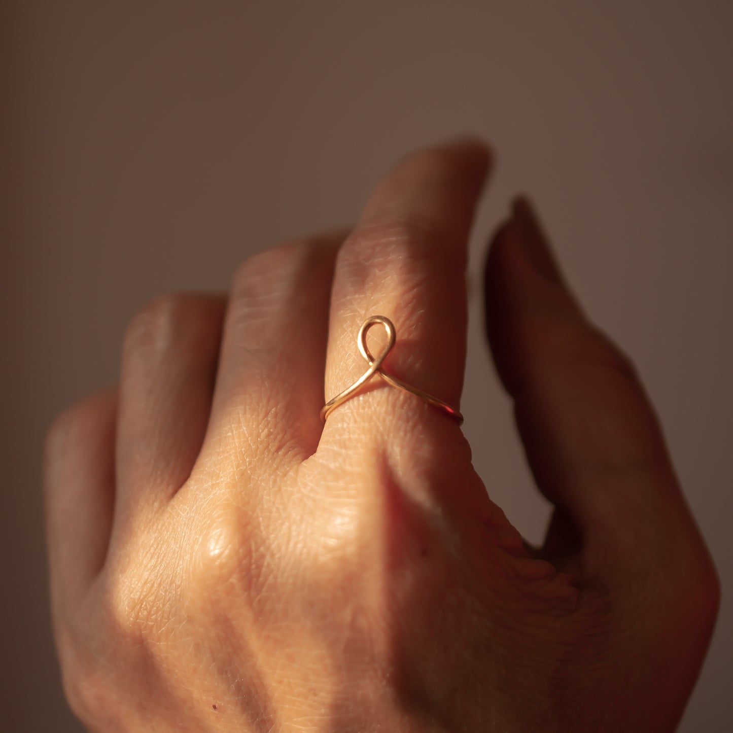 LOOP WIRE 14K GOLD RING