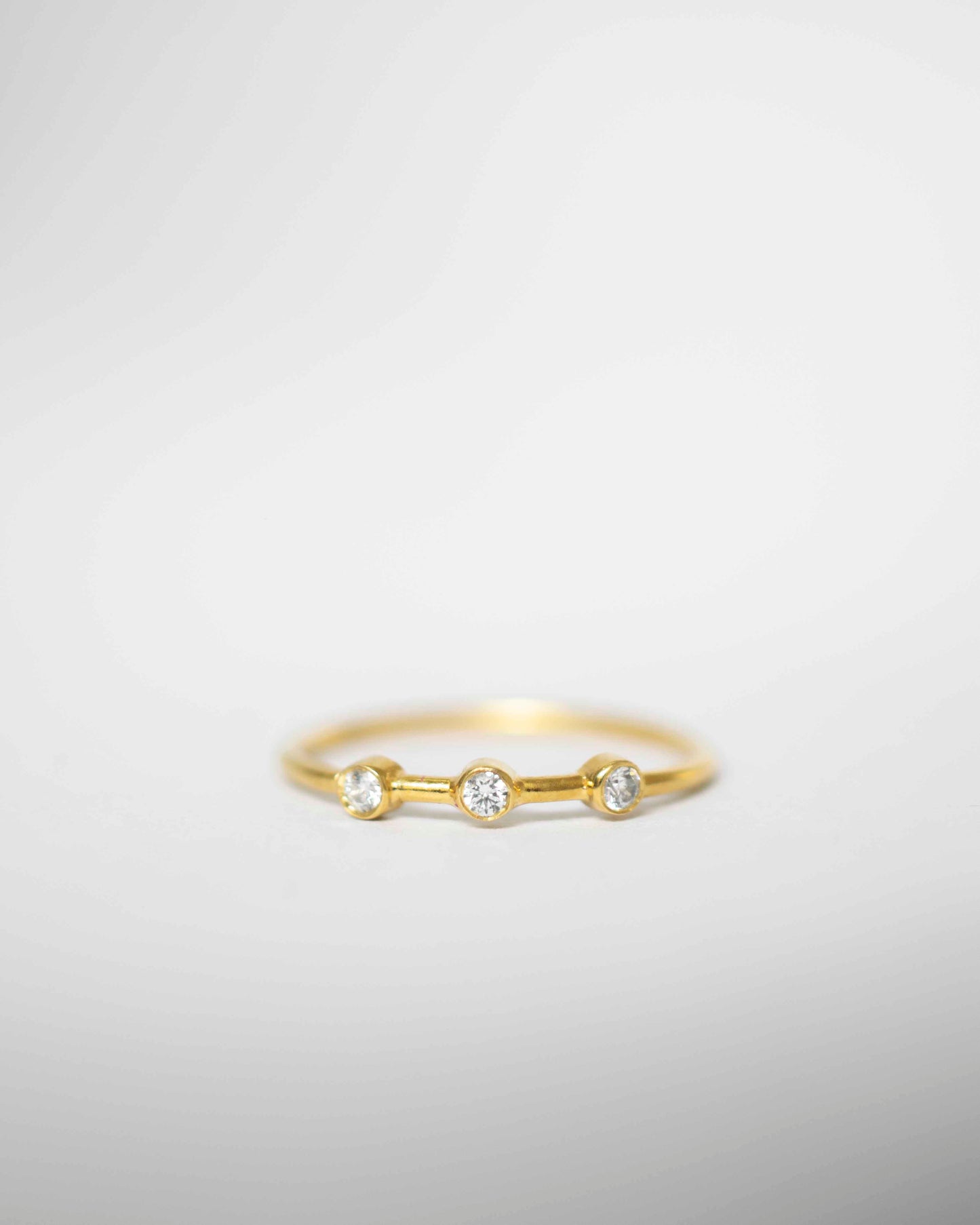 SLIM DIAMOND 14K GOLD RING