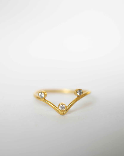 CHEVRON 3 DIAMONDS 14K GOLD RING